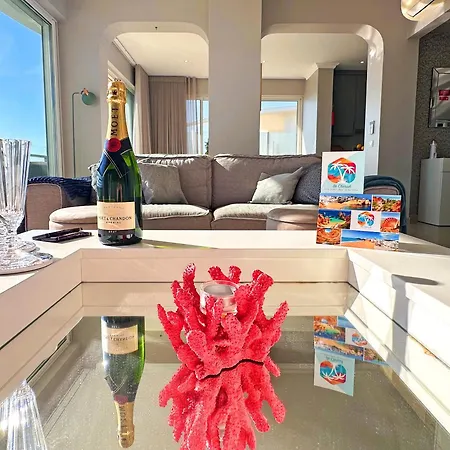 Serenity By The Ocean Penthouse By Becherish アパート アルブフェイラ